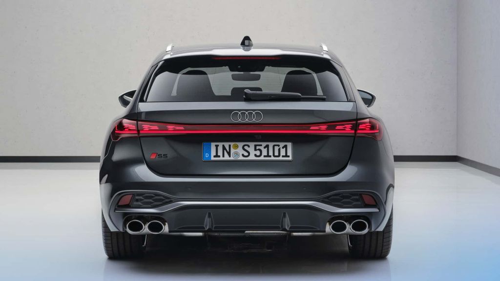 GALERIE FOTO | Audi A5 înlocuiește vechiul A4 la toate capitolele, mai puțin ca nume - Imagine 20