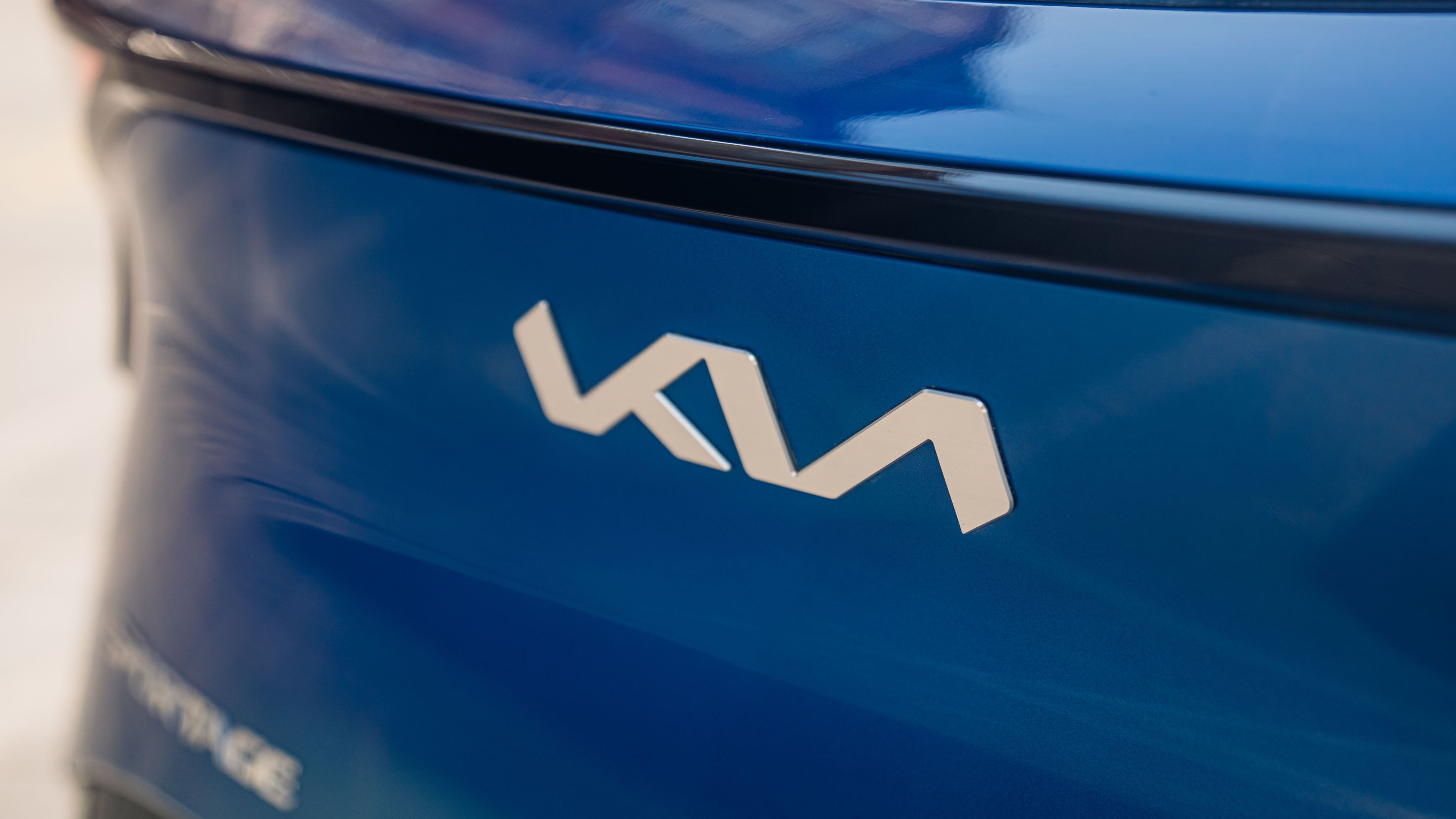 Kia inaugurează o nouă uzină inteligentă în care va construi autoutilitare electrice