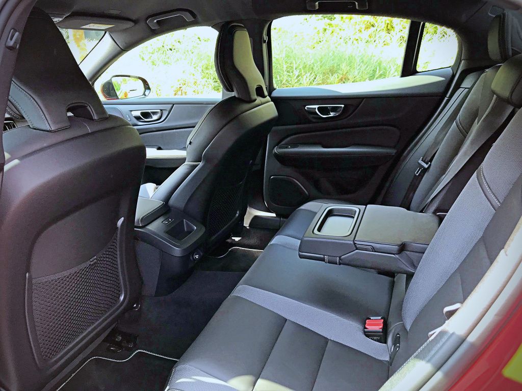 Volvo S60 - Imagine 21