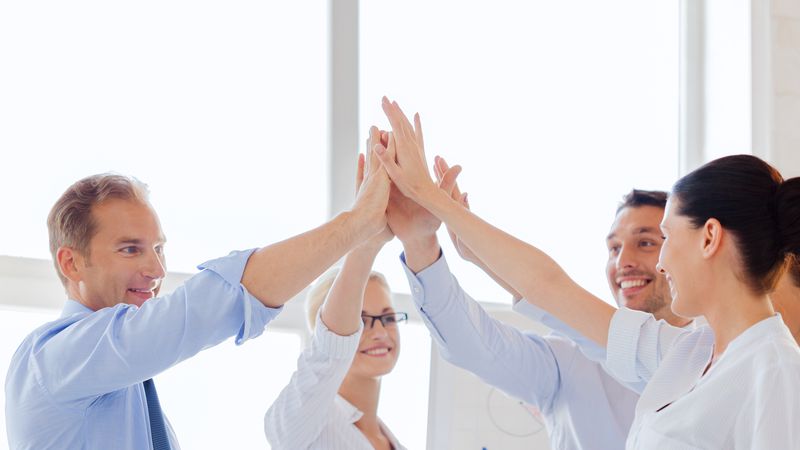 Cum sa ai o un business de succes: start-up.ro lanseaza tabara de afaceri Startup Your Life