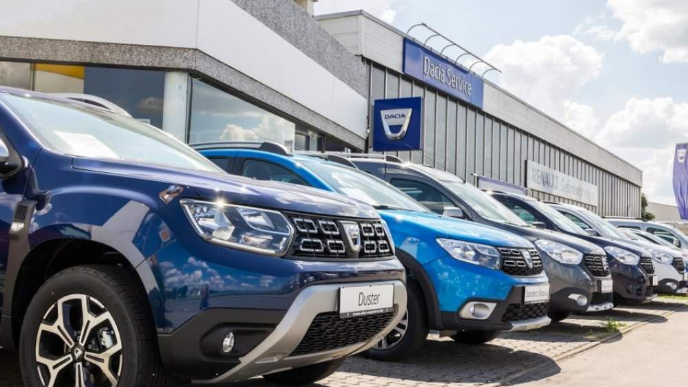 Dacia își întrerupe activitatea din lipsa componentelor electronice