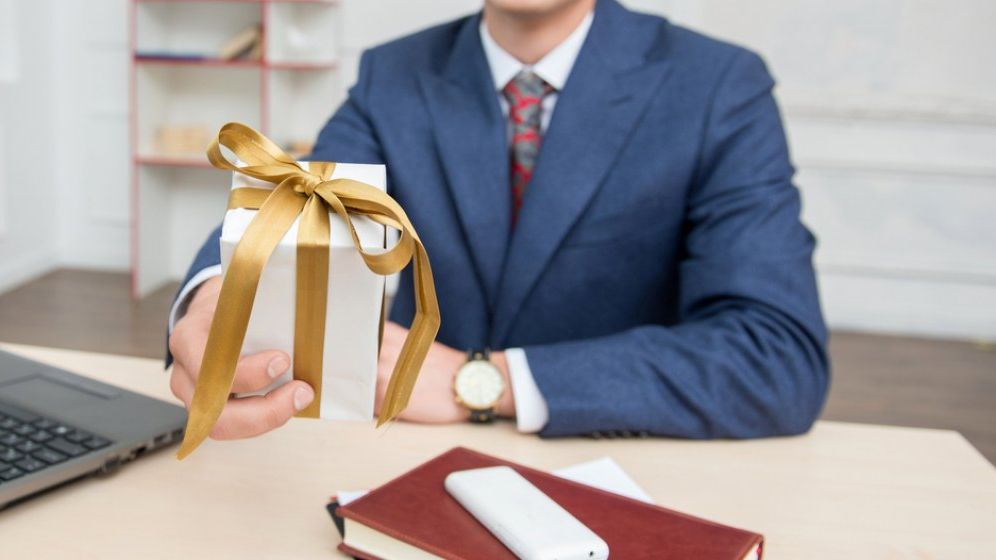 Sondaj: Șapte din zece companii vor oferi beneficii de Paște angajaților