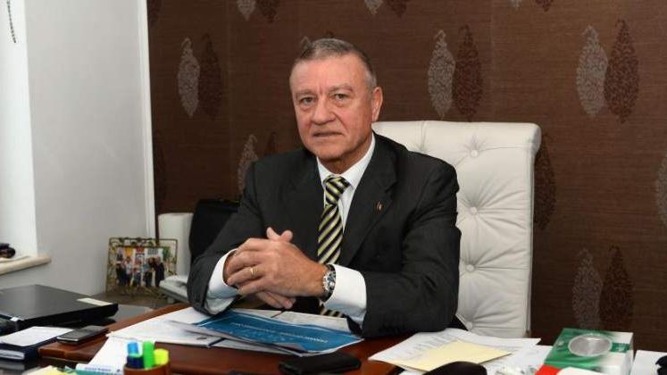 Fostul sef FRF, Mircea Sandu, urmarit penal pentru luare de mita si spalare a banilor