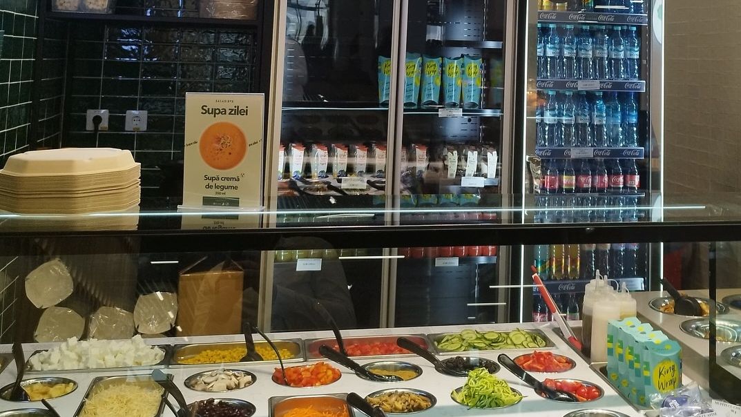 Încă o cerere de insolvență în industria HoReCa din România: Afacerea românească Salad Box a început demersul