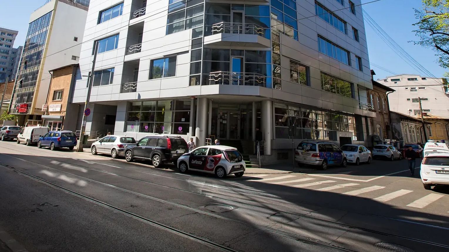 TRANZACȚIE | First Property Group a vândut o clădire de birouri de la Piața Victoriei