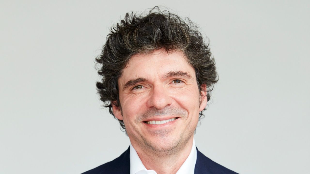 Start-up american, cu ”rădăcini” românești: cum vrea Siscale să te ”împrietenească” cu inteligența artificială în lupta contra infractorilor cibernetici