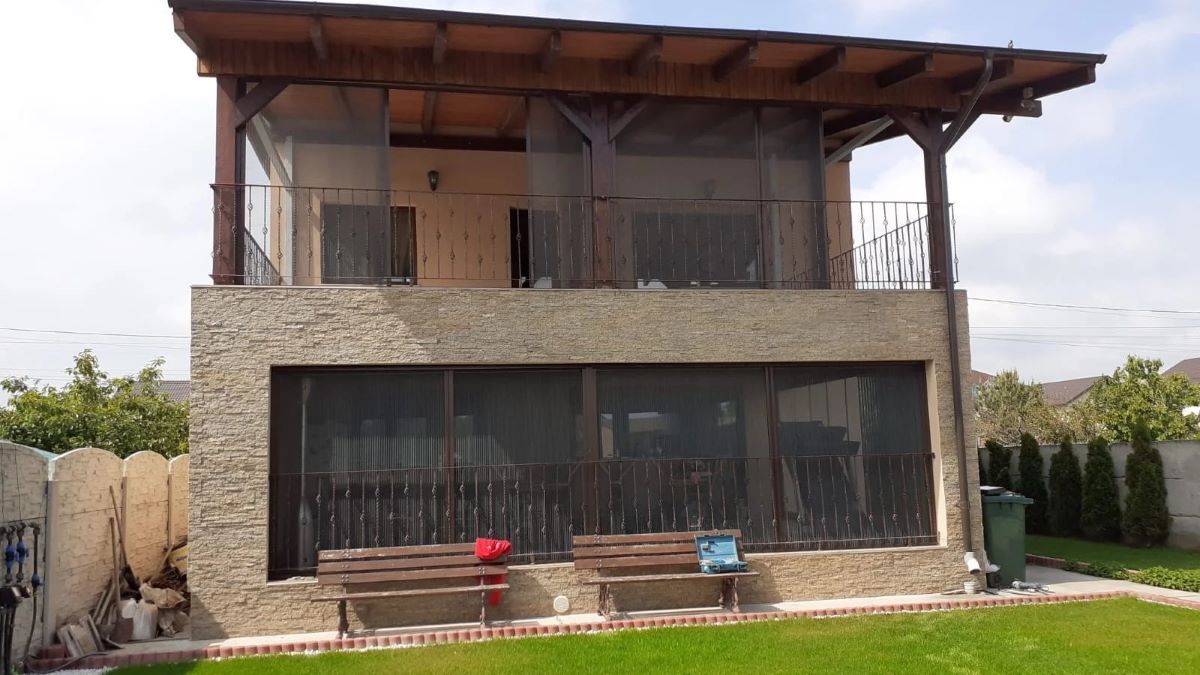 Confortul de acasă începe cu V Shades: rulouri, plase și pergole produse în România