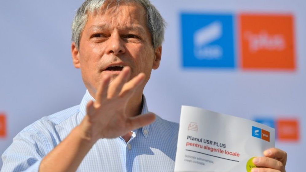 USR-PLUS îl propune pe Dacian Cioloș premier după alegeri: Este mai bun decât Orban