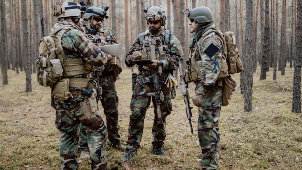 Mai mulți cetăţeni ruşi, arestaţi după ce au încercat să se înroleze în armata ucraineană