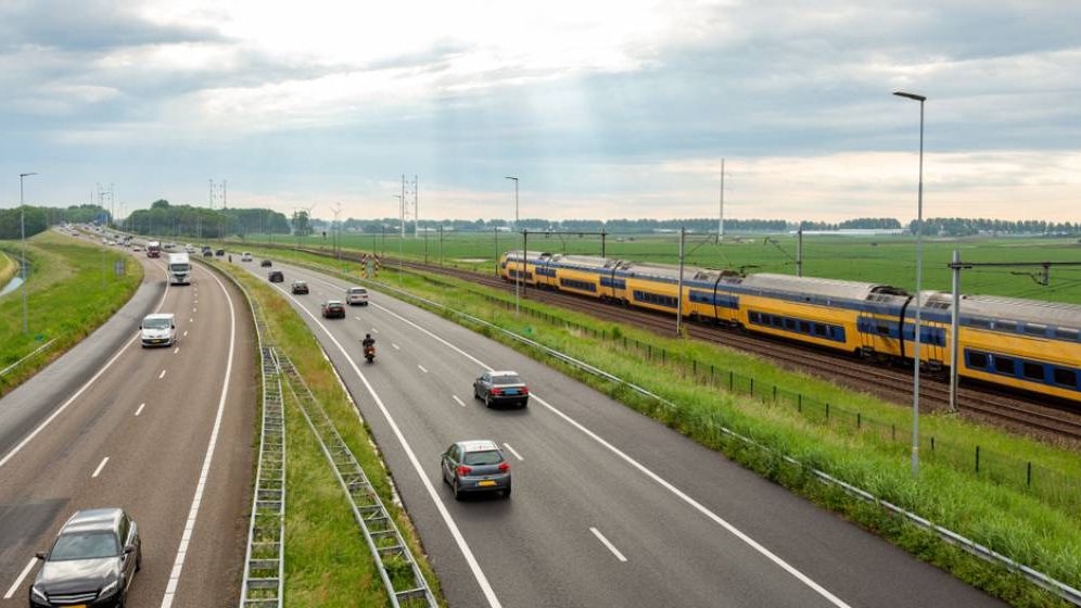 UE trebuie să cheltuie o sumă uriașă pentru a reduce emisiile din transport la zero până în 2050