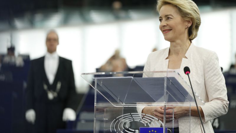 Parlamentul European ar putea vota astazi prima femeie la sefia Comisiei Europene. Ce a promis Ursula von der Leyen