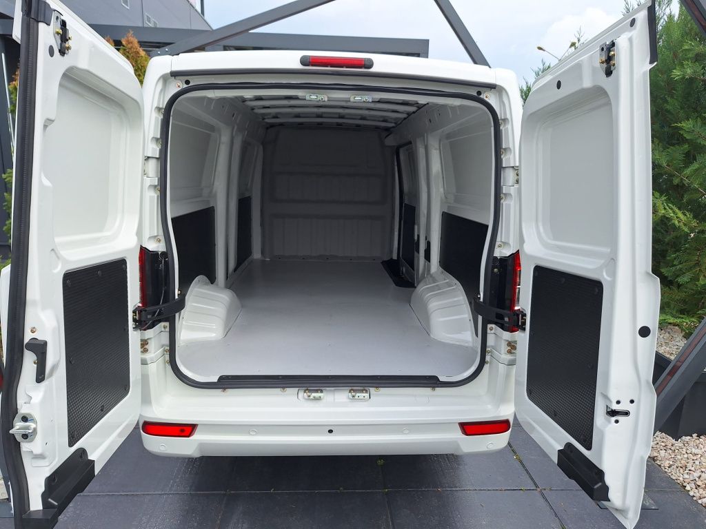 [FOTO] Allview intră în "žlumea" utilitarelor electrice. Cât costă noile modele - Imagine 12