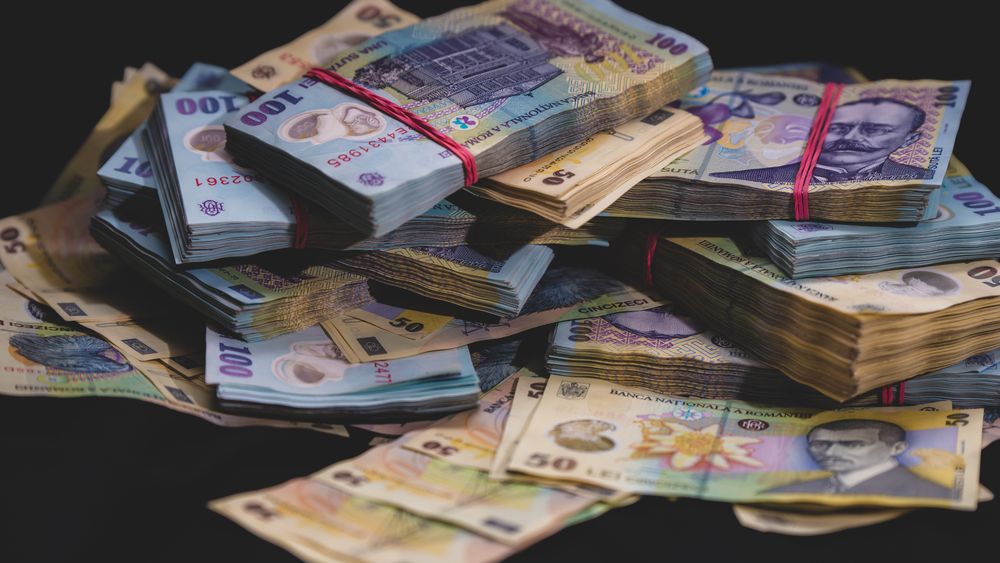 TOP dobânzi bancare mai 2025. Băncile din România au lansat depozite bancare „de criză”. După alegeri, au crescut dobânzile pe termen scurt