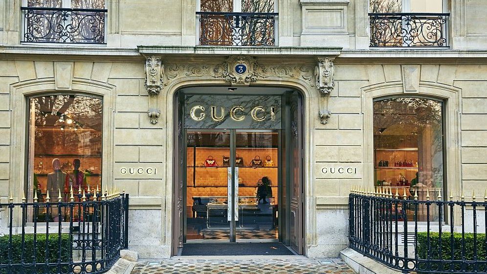 Proprietarul Balenciaga și Gucci a înregistrat vânzări și profit în scădere în 2023