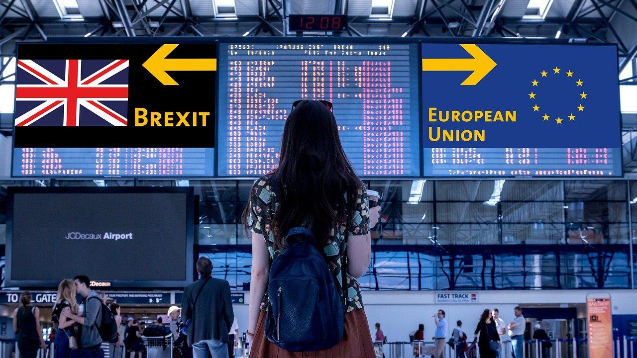 Numărul studenților români din Marea Britanie ar putea crește cu peste 30% dacă taxele vor fi reduse. Cum a schimbat BREXITUL accesul la universitățile britanice