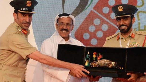 Politia din Emirate premiaza cu masini soferii care nu comit contraventii