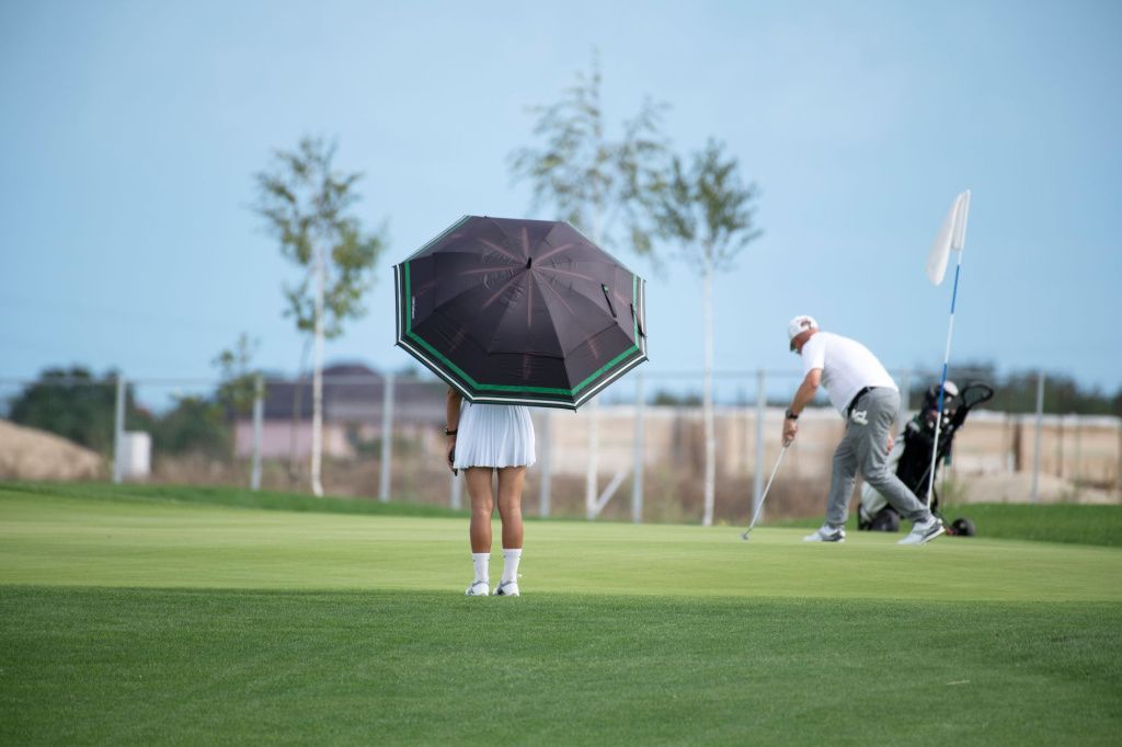 FOTO | Cel mai mare club de golf din Europa de Sud-Est se deschide în România. Vine și cu vile ș - Imagine 7