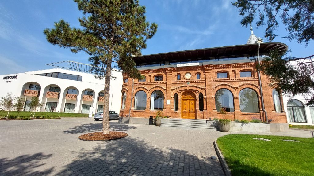 Cum arată cel mai nou hotel din România, construit pe proprietatea unui fost mare boier - Imagine 79
