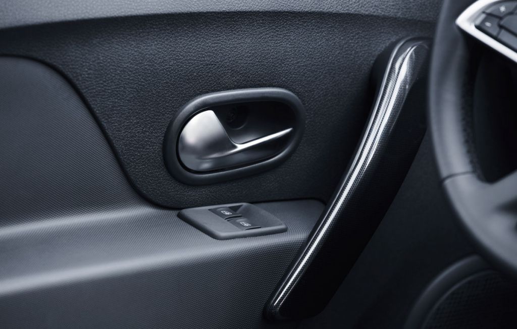 Dacia Duster EDC, Sandero facelift - Imagine 16