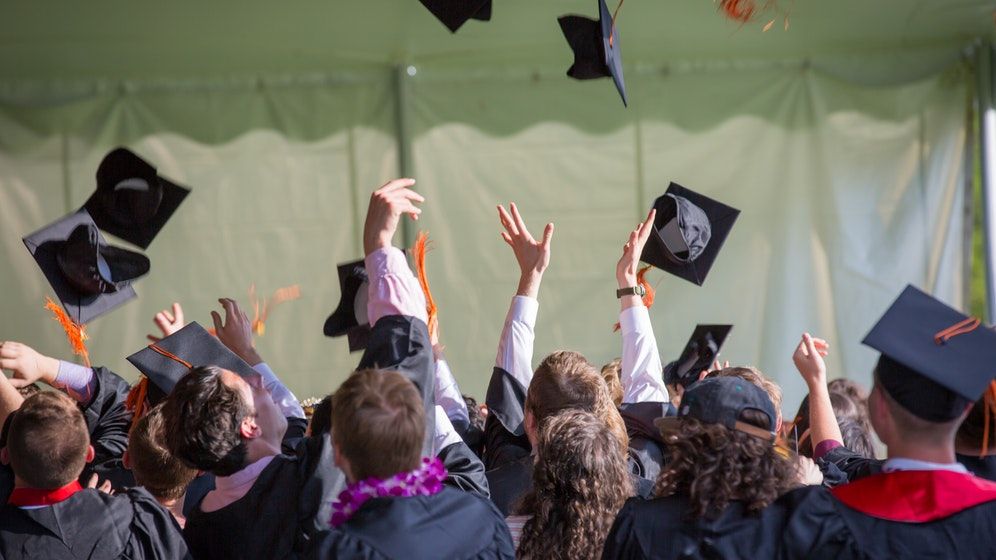 Top universități din România 2026. Care sunt cele mai bune opțiuni pentru viitorii studenți