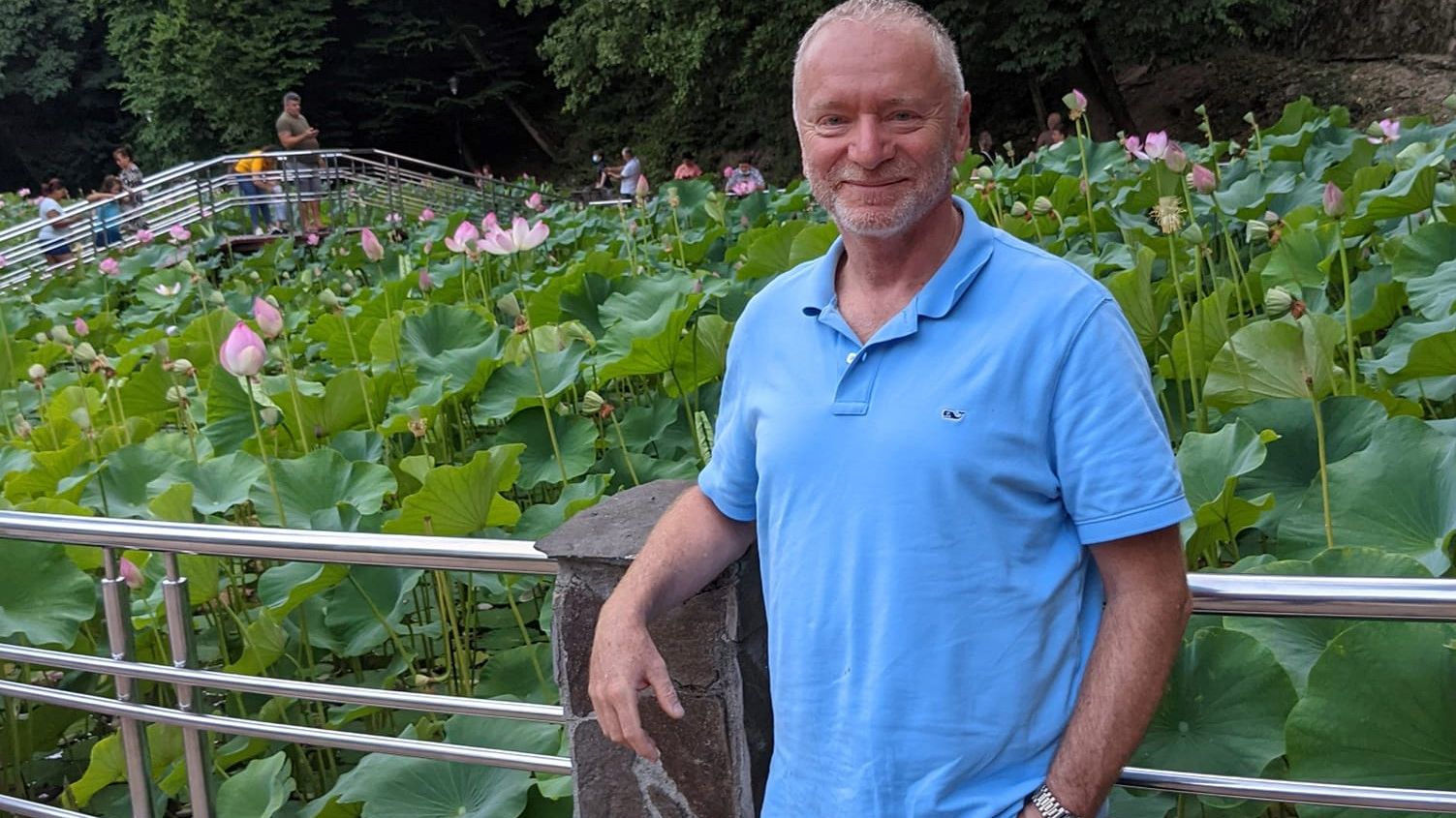 George Haber, cel mai bogat român din SUA: Guvernul are un buget care trebuie distribuit uniform. Ori construim drumuri și spitale, ori ne îmbătăm