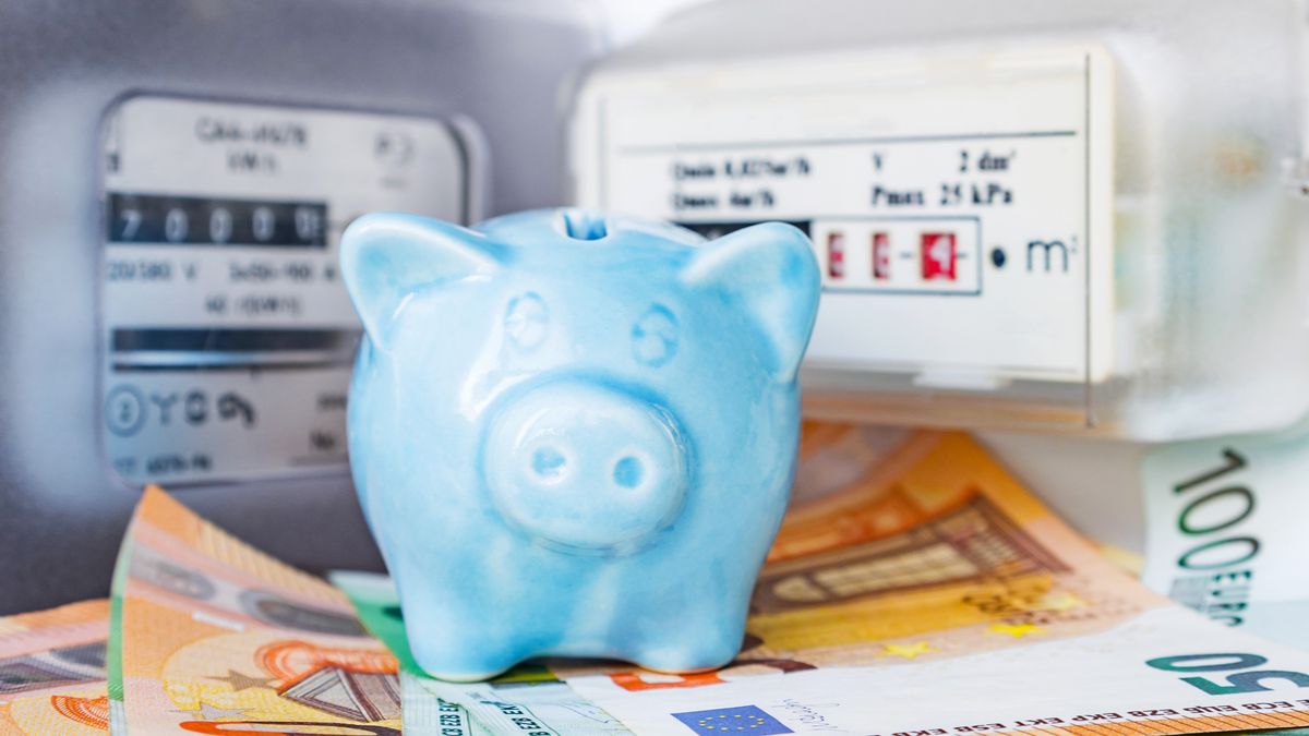 Facturile la utilități ale românilor au crescut până la 124% în 2021 - cea mai mare creștere din UE