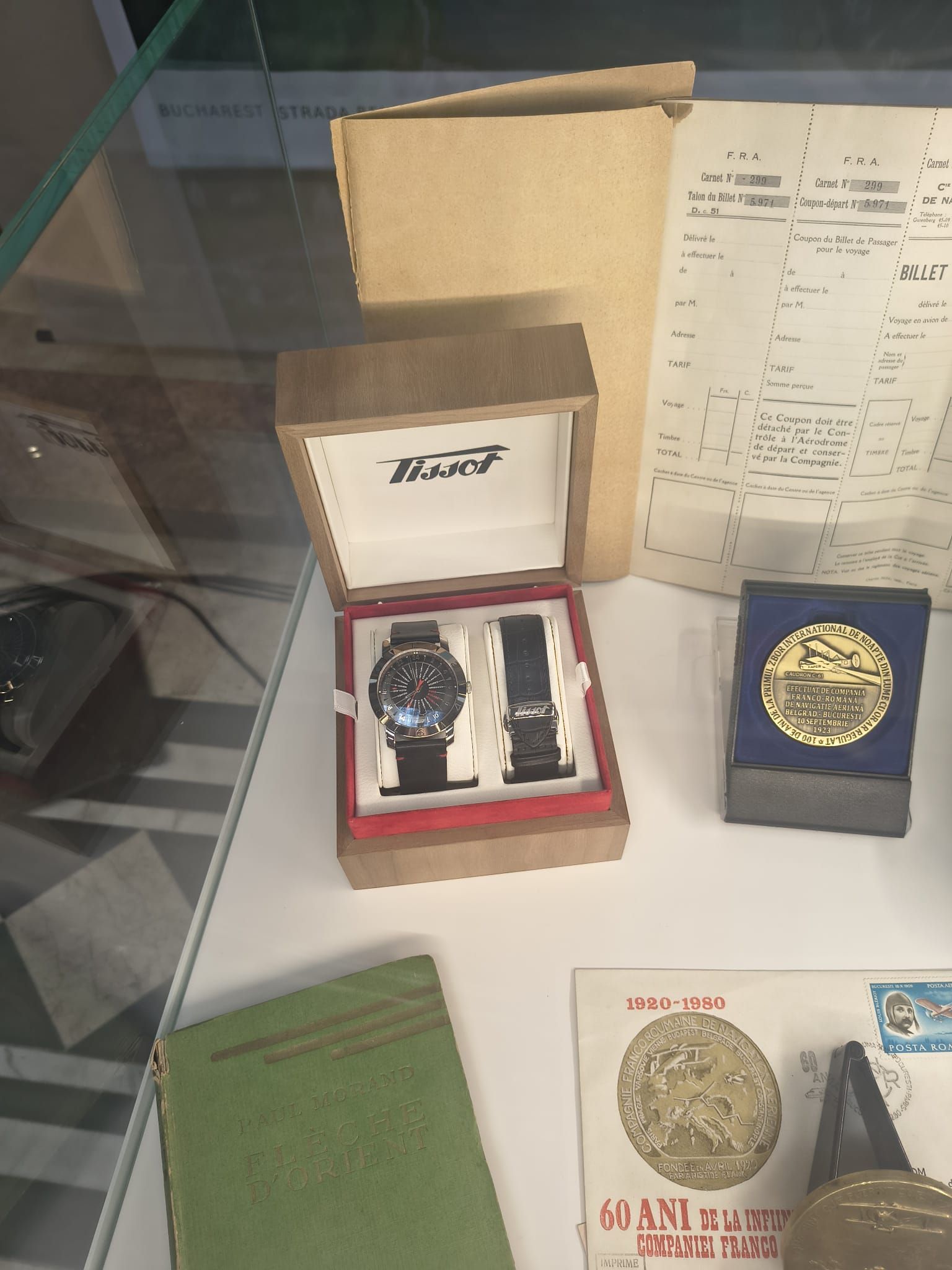 FOTO. Un CEAS, o POVESTE. Orologerie elvețiană la BNR. „Valori care rezistă timpului” marchează 115 ani de relații România-Elveția<br> - Poza 35