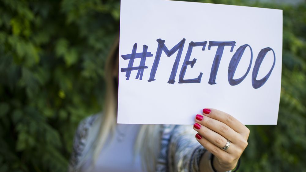 #metoo, campania care a mobilizat femeile sa-si impartaseasca experientele pentru a trage un semnal de alarma asupra agresiunilor si abuzurilor sexuale