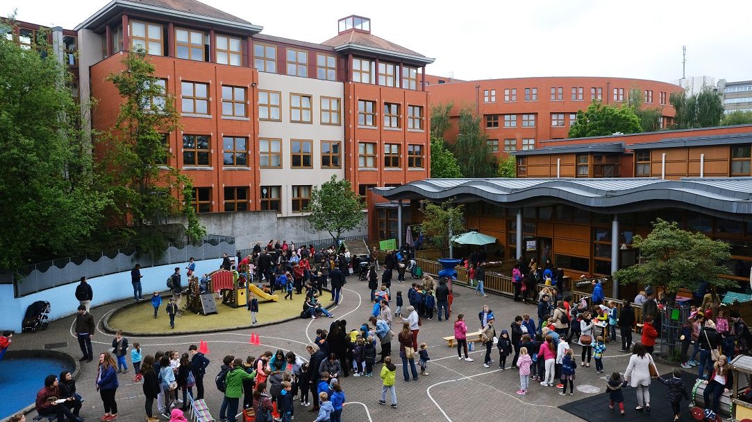 Un roman a coordonat renovarea in timp record a scolilor belgiene