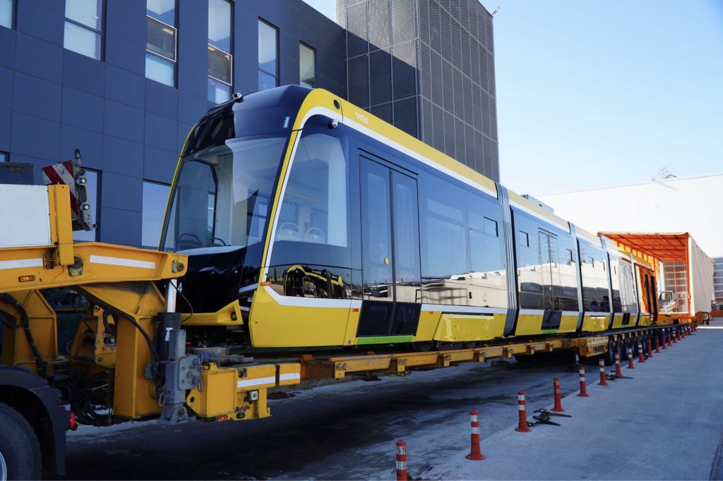 GALERIE FOTO: Cum arată tramvaiele turcești cumpărate de autorități la Timișoara. Sunt luate c - Imagine 2
