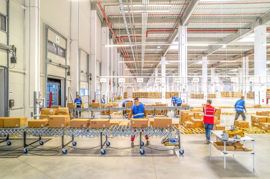 Polonezii de la LPP au deschis în România primul său centru extern de distribuție - Imagine 5