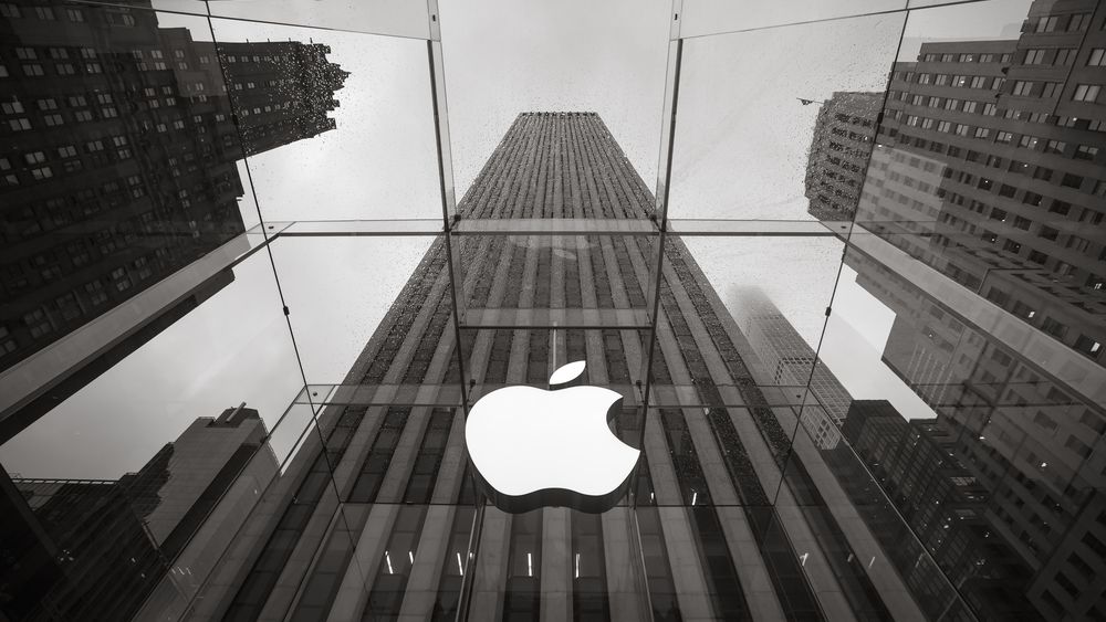 Apple isi lanseaza propriile carduri: ce beneficii vor avea utilizatorii portofelului digital Apple Pay
