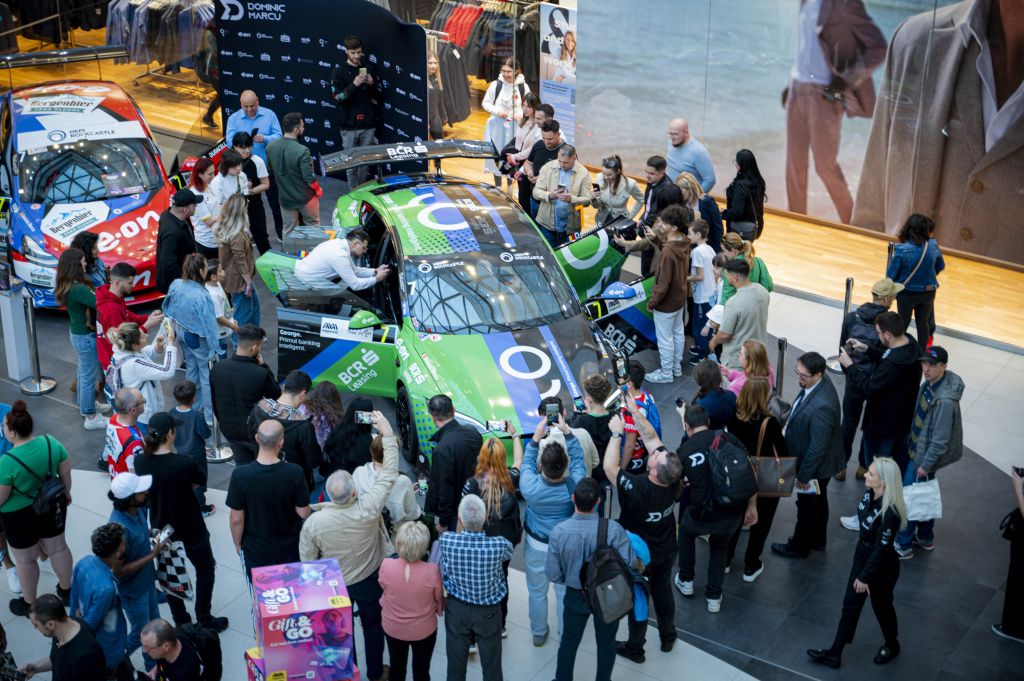 Ce evenimente au pregătit Promenada și Mega Mall și ce distracții caută românii în centrele c - Imagine 27