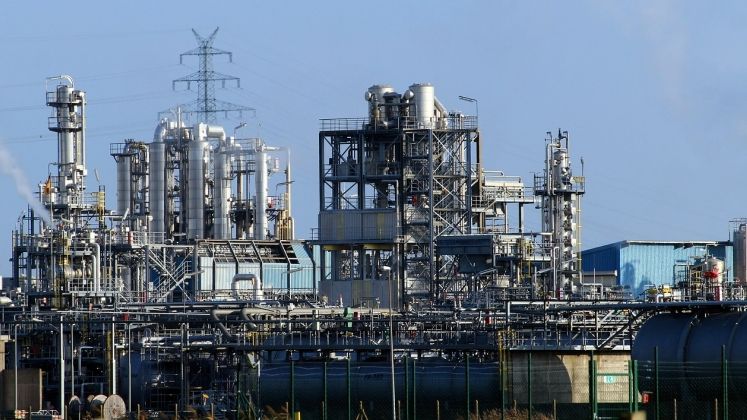 Greva la Rafo Onesti; cei 364 de salariati au cerut concedierea colectiva pentru ca nu si-au mai primit salariile din februarie