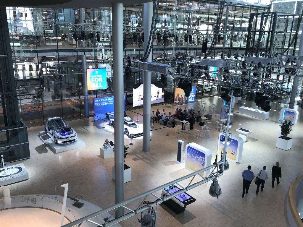 Volkswagen Transparent Factory - Imagine 6
