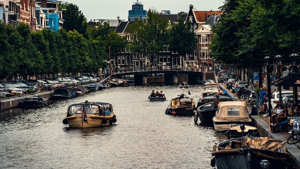 Amsterdam interzice navele de croazieră pentru a reduce supraturismul