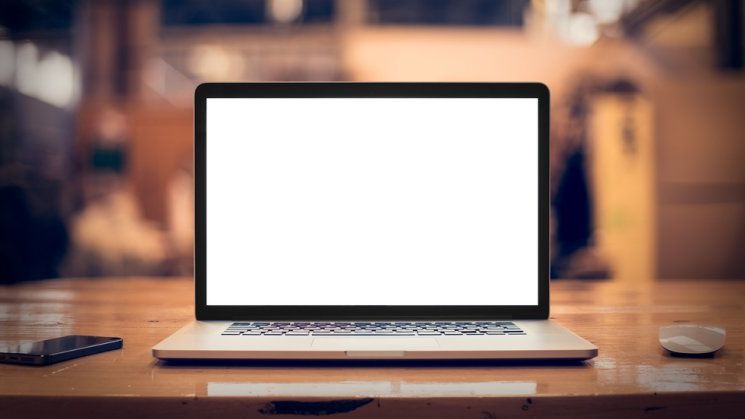 TOP 5 laptopuri: Modelele care pot fi o investitie buna pe termen lung si le poti cumpara la reducere