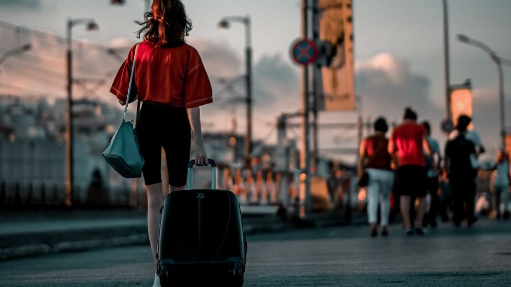 O celebră destinație de vacanță din Croația a interzis trollerele cu roți în orașul vechi