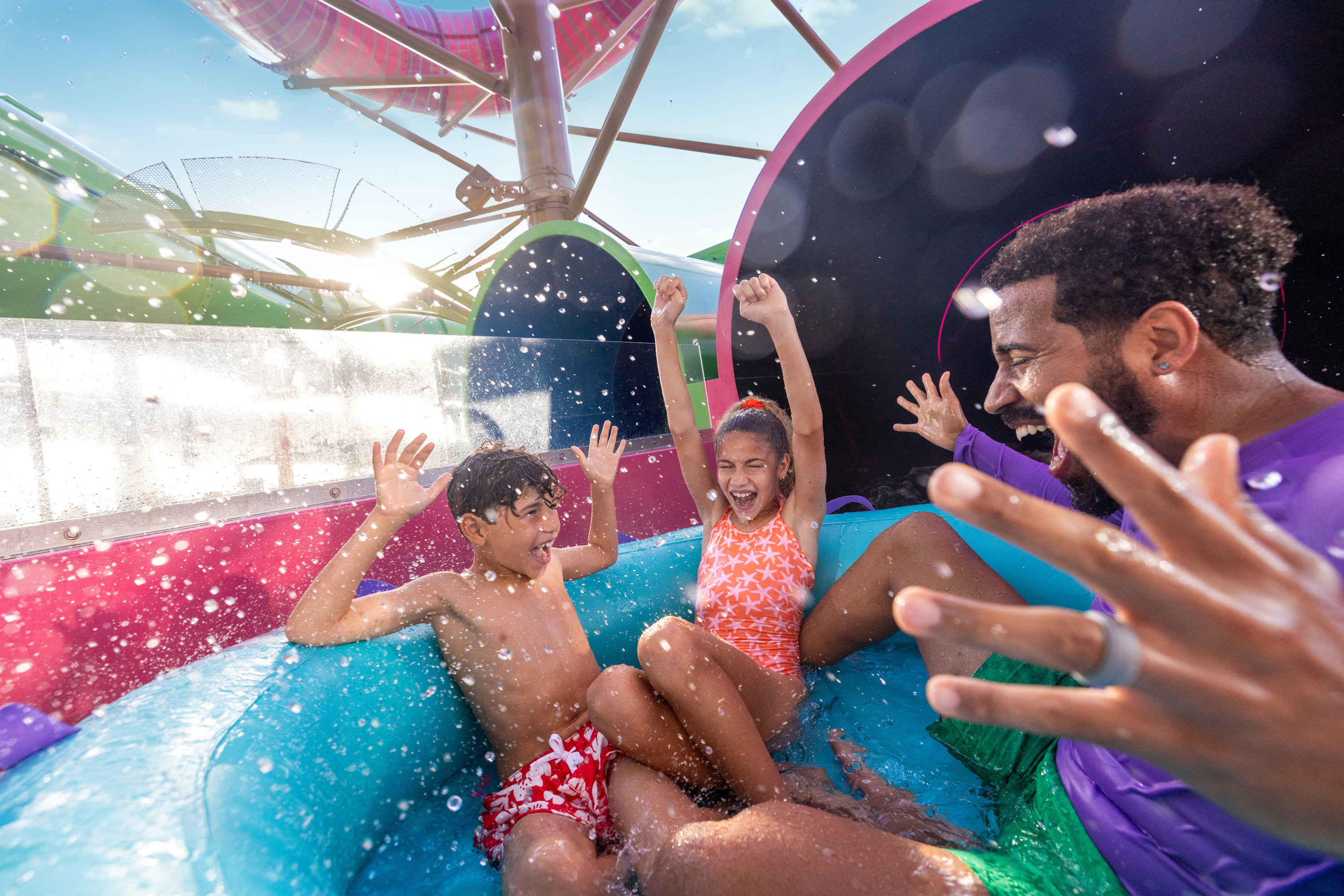 Cum arată vacanța ideală pentru o familie? Noul vas de croazieră LEGEND OF THE SEAS ajunge în Europa!