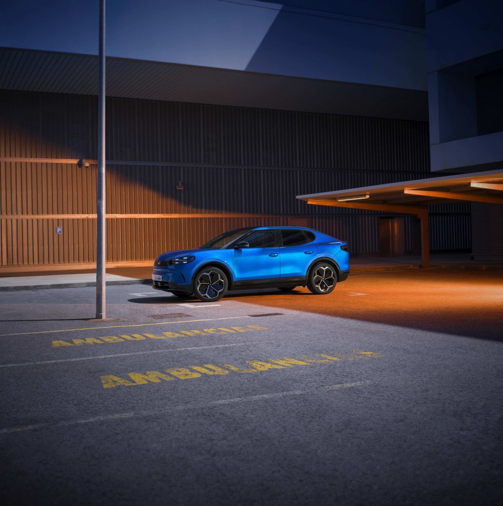 GALERIE FOTO | Ford a prezentat noul Capri, un crossover coupe electric - Imagine 14