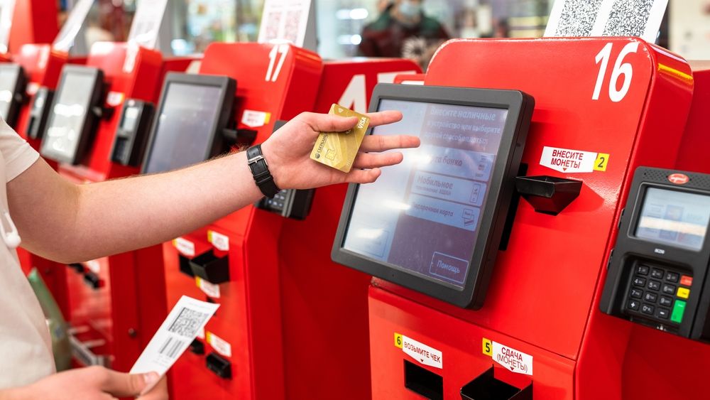 Proiect: taxă pe casele self-service, la fel ca pe angajații umani