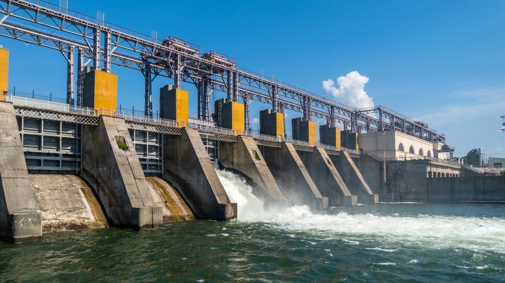 Hidroelectrica nu poate suplini in totalitate productia de energie a Complexului Energetic Oltenia din cauza debitelor mici ale raurilor