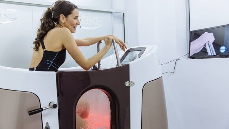 Dupa o vizita in Paris, o romanca a renuntat la corporatie si a deschis primul centru Waterbike din tara