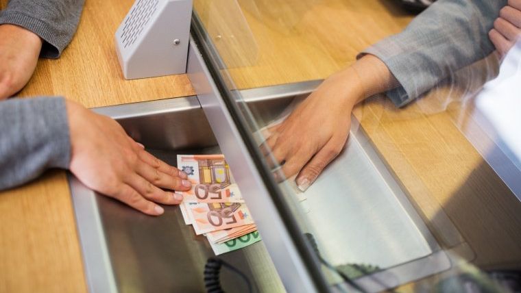 BNR a anuntat un curs de 4,6198 lei/euro, dupa declaratia guvernatorului referitoare la o flexibilitate mai mare a cursului