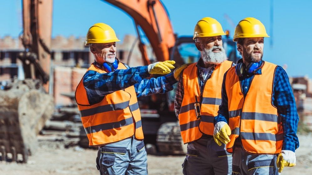 INS: Volumul lucrărilor de construcţii, în urcare cu aproape 33%, în primele trei luni