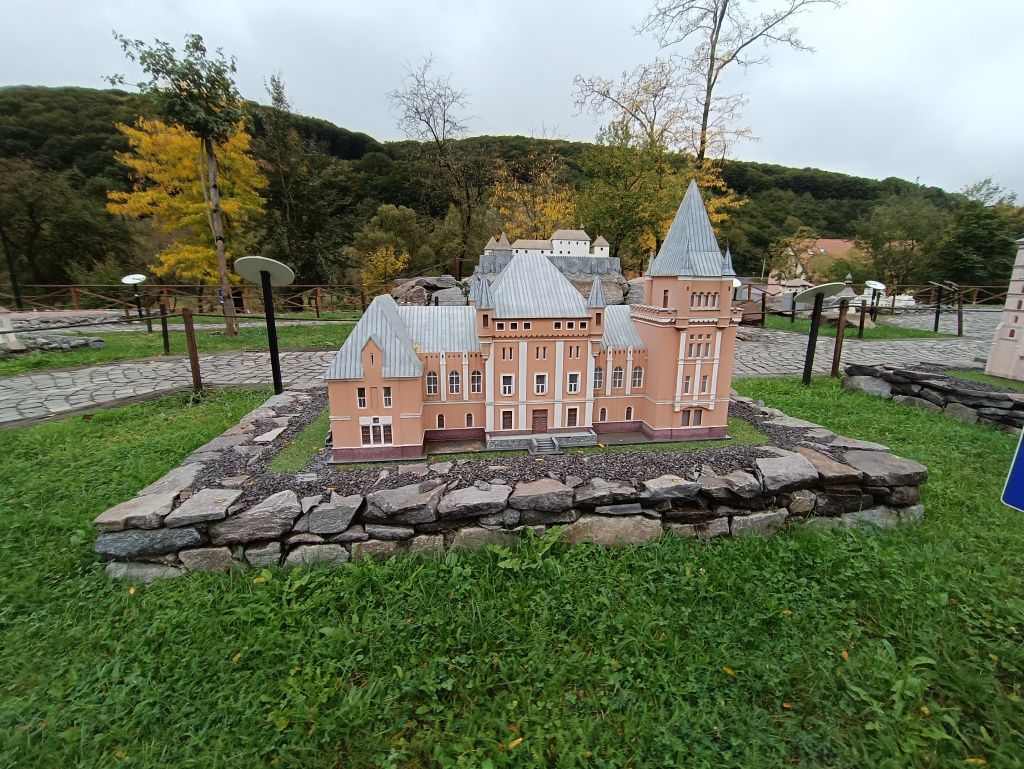 GALERIE FOTO: Parcul Mini Transilvania sau cum să faci un tur în Ardeal în mai puțin de o oră - Imagine 36