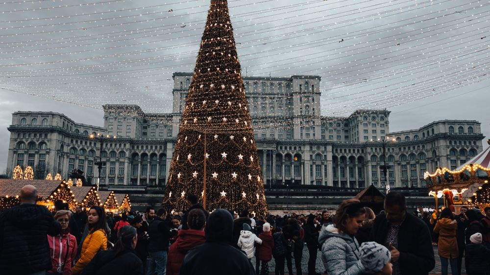 Ce să faci în weekendul 2-4 ianuarie 2026 în București: de la after party-uri de Revelion și petreceri în pijamale, la antrenamente de alergare și concerte festive de gală