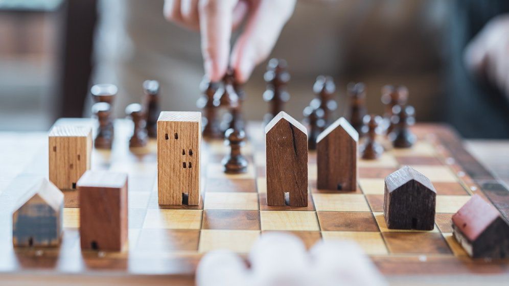 Colliers: Mall-urile, clădirile de birouri și parcurile logistice se vor scumpi în perioada următoare