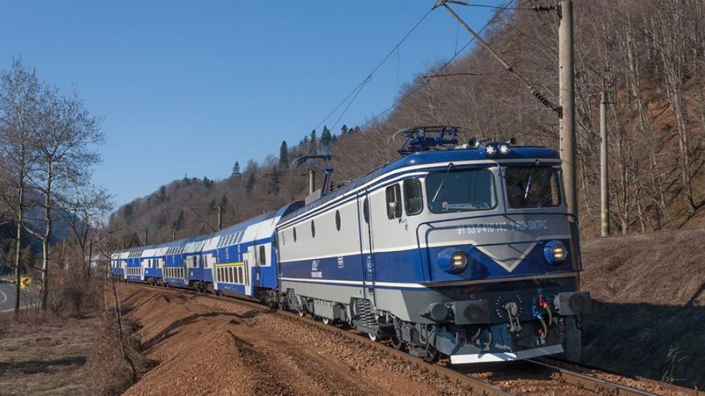 Studenţii şi elevii solicită operaţionalizarea posibilităţii procurării biletelor de tren online