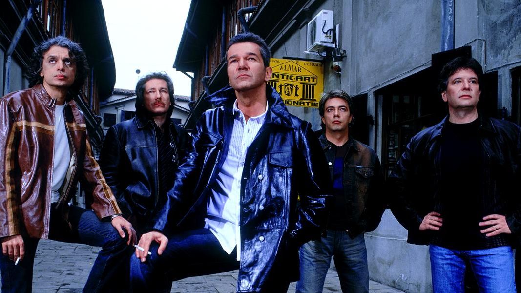 Revista presei 21 septembrie: trupei Holograf i-a fost refuzata o donatie de 11.000 de euro: "Nu intr-un asemenea context"